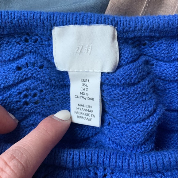 H&M Blue Ruffle Top - Picture 3 of 4